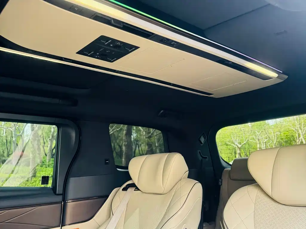 Toyota Alphard 2025 — фото 10