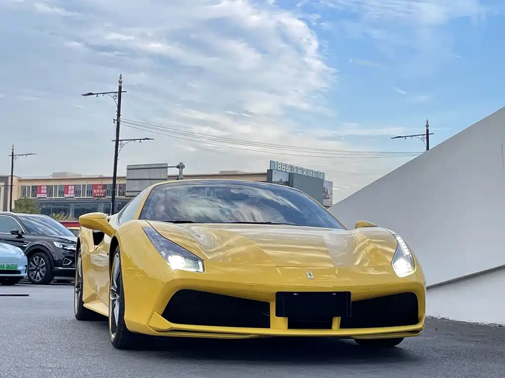 Ferrari 488 2017 — фото 9