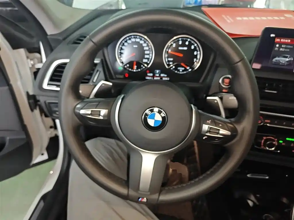 BMW 1 Series 2020 — фото 11