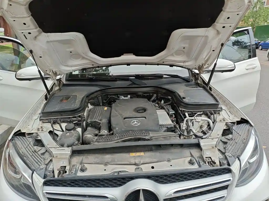 Mercedes-Benz GLC 2018 — фото 11