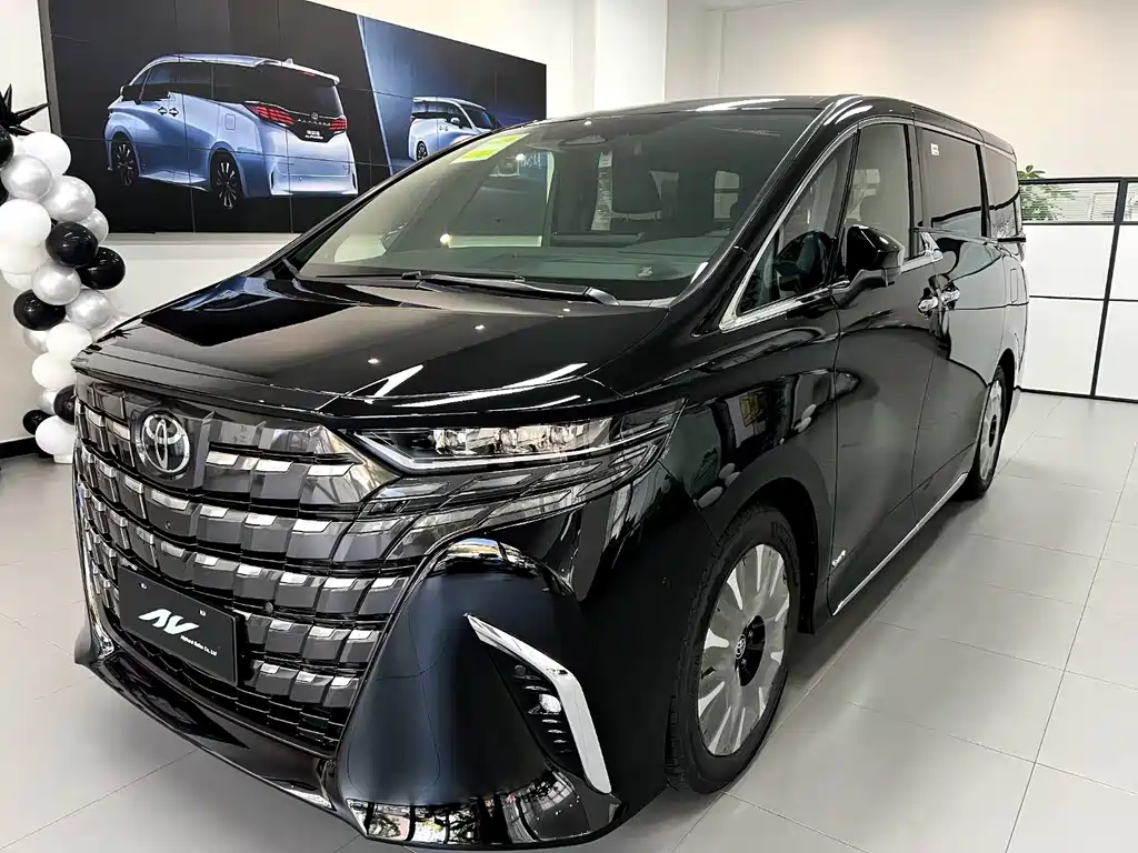 Toyota Alphard 2024 — фото 1