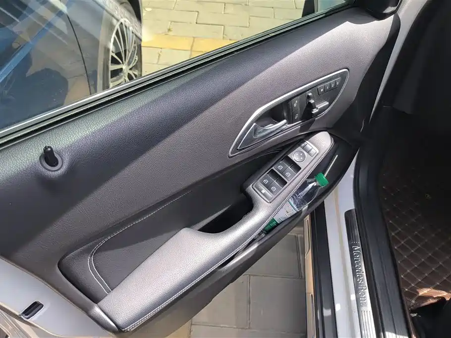 Mercedes-Benz GLA 2015
