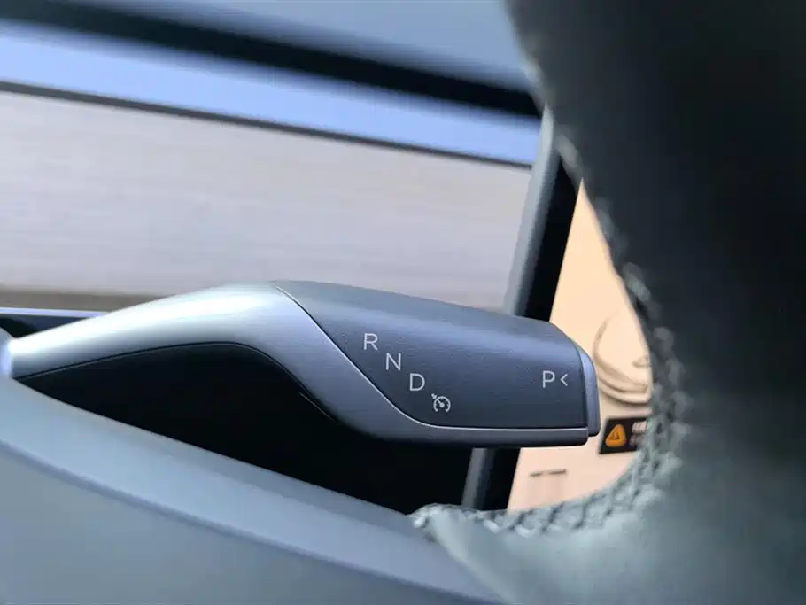 Tesla Model 3 2023 — фото 16