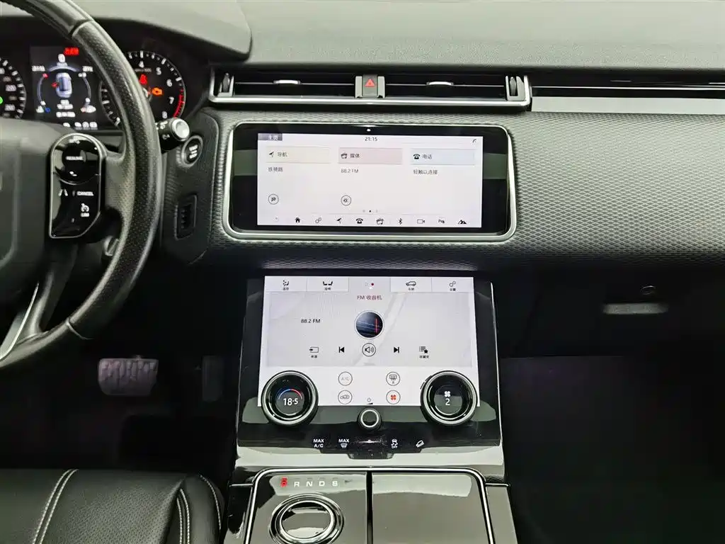 Land Rover Velar 2018 — фото 12