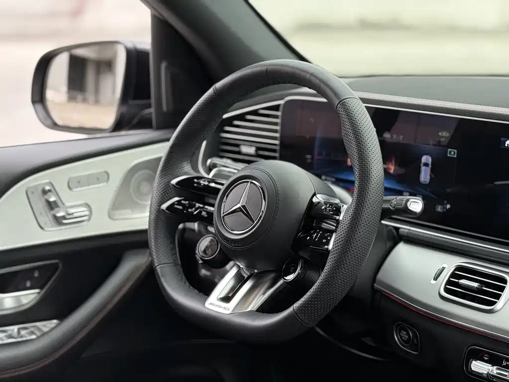 Mercedes-Benz GLE AMG 2024 — фото 9
