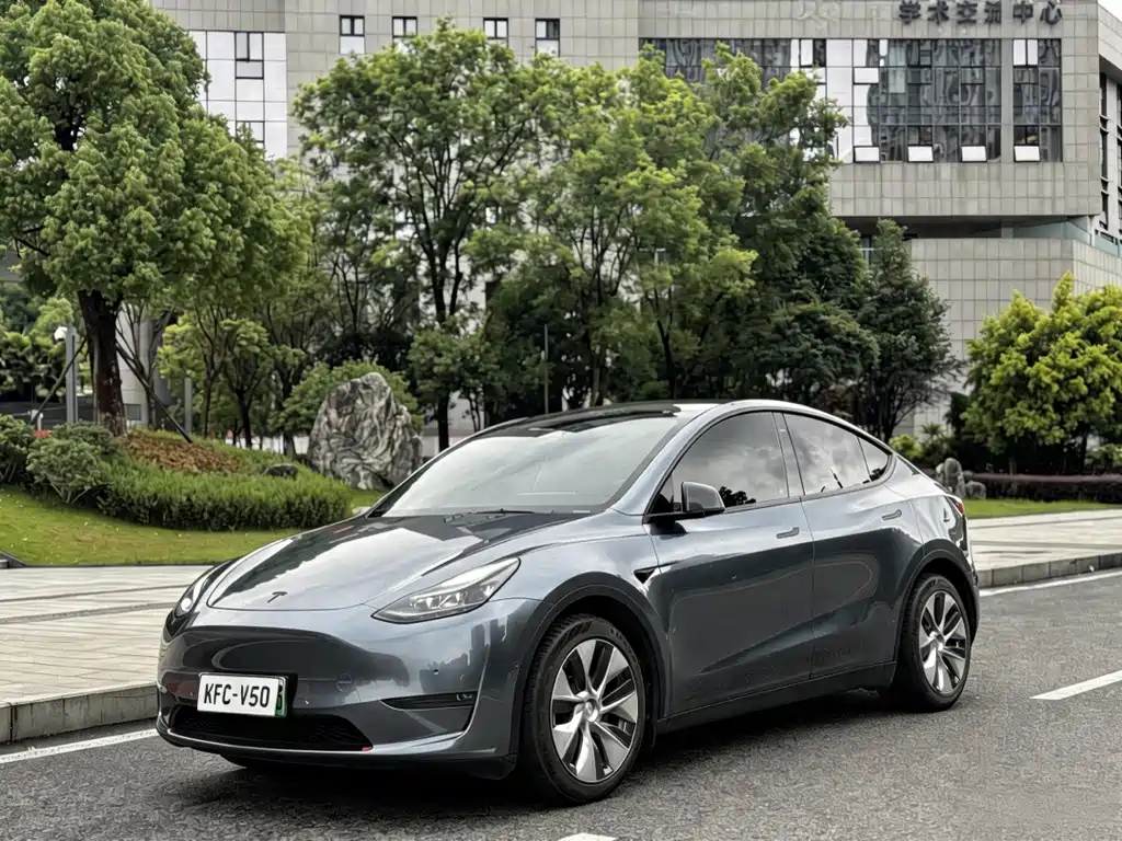 Tesla Model Y 2021 — фото 1