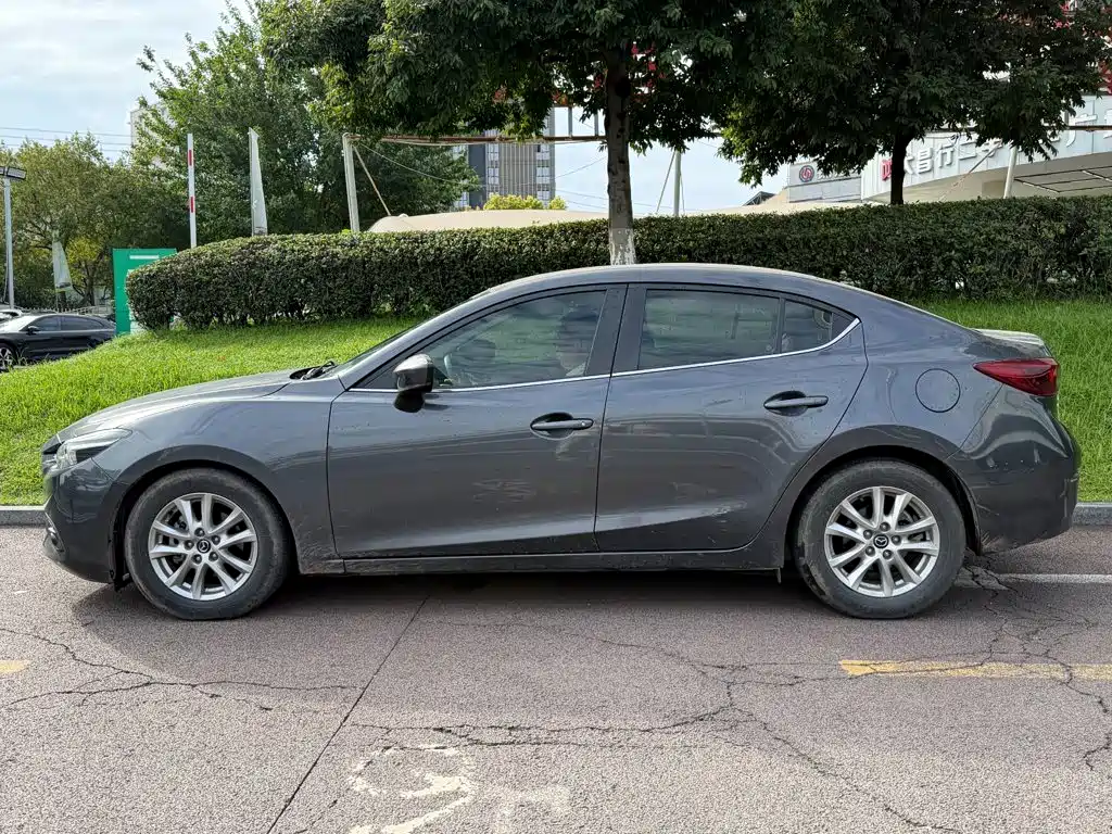 Mazda 3 Axela 2019