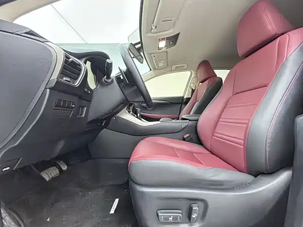 Lexus NX 2021