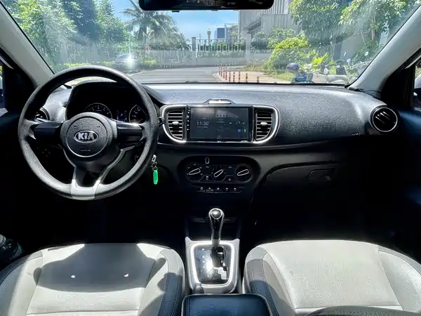Kia Pegas 2018
