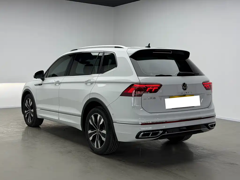 Volkswagen Tiguan L 2023