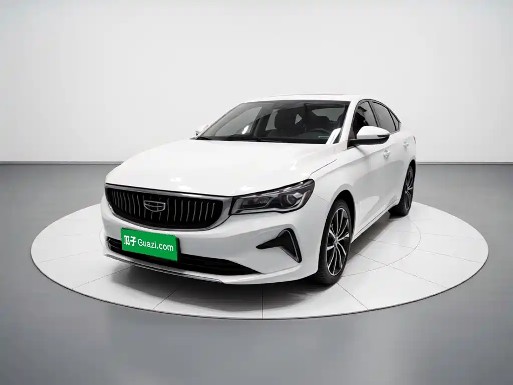 Geely Emgrand 2022