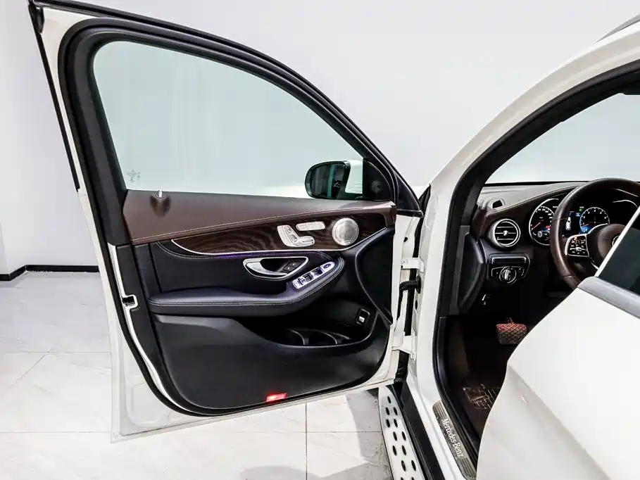 Mercedes-Benz GLC 2020 — фото 8