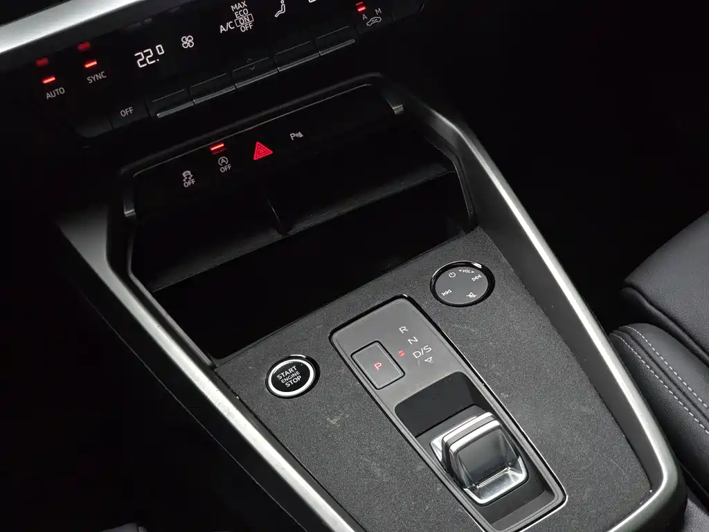 Audi A3 2022 — фото 13