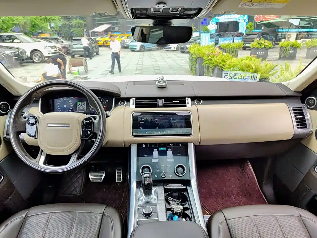 Land Rover Range Rover Sport 2018 — фото 10