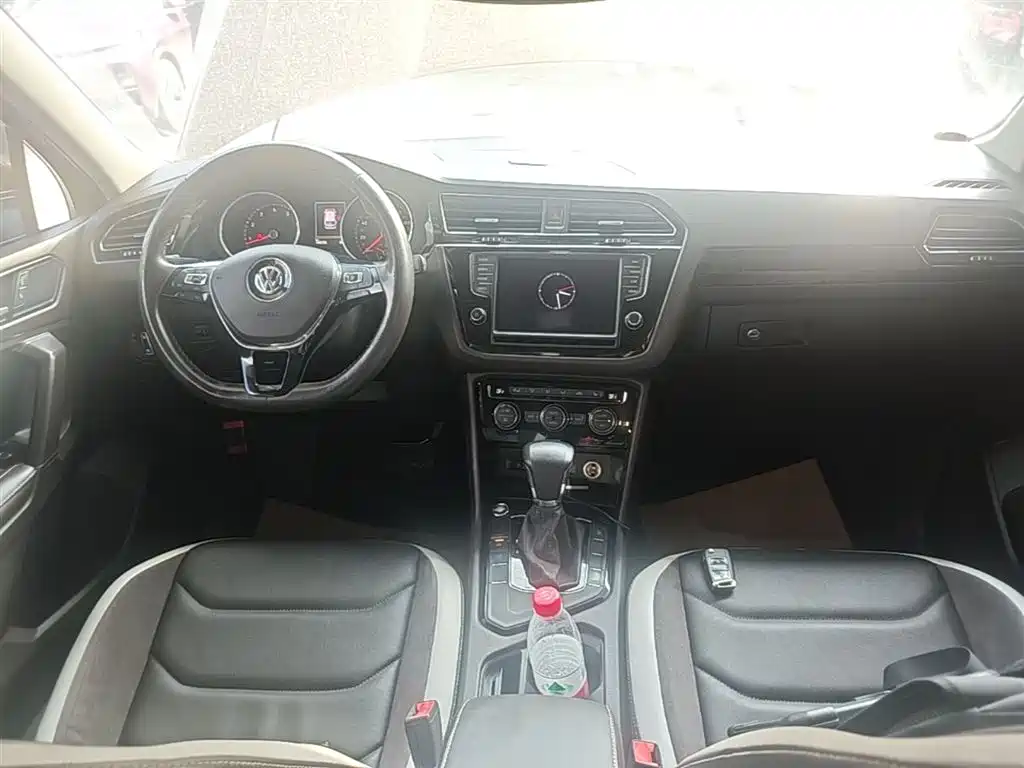 Volkswagen Tiguan L 2017 — фото 10