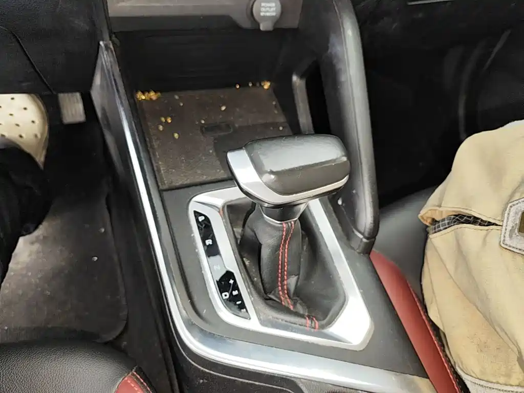Geely Vision X3 2022 — фото 14
