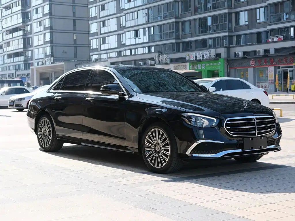 Mercedes-Benz E-Class 2021 — фото 3