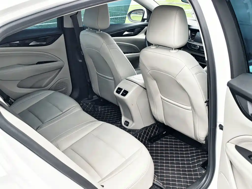 Buick Regal 2022 — фото 17