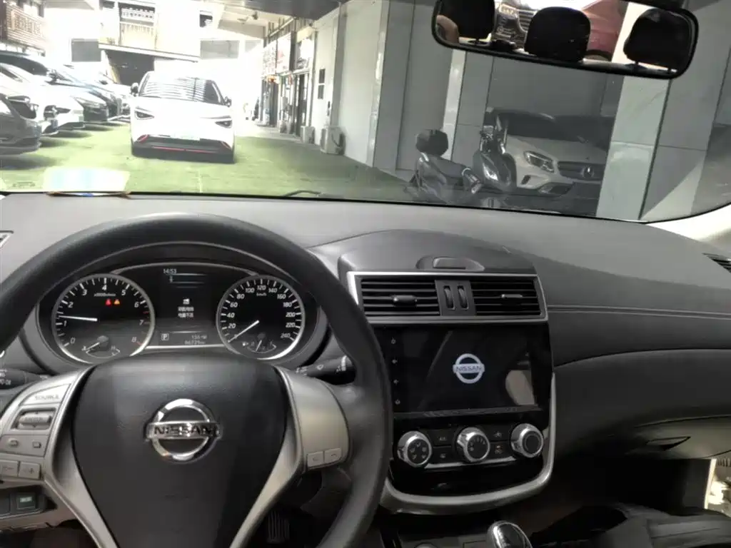 Nissan Tiida 2019 — фото 10
