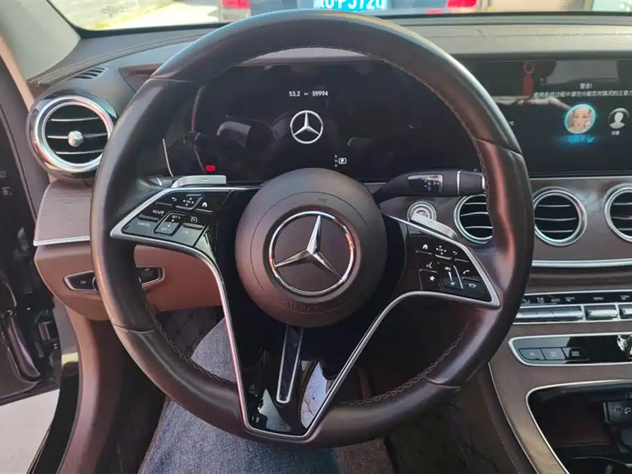 Mercedes-Benz E-Class 2022 — фото 15