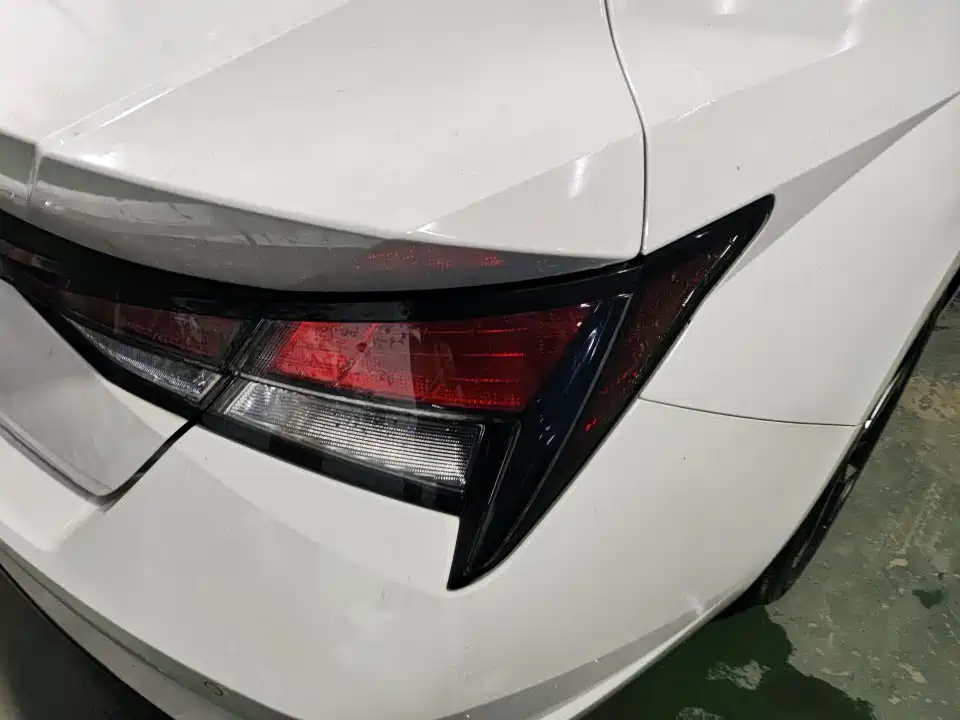 Hyundai Elantra 2022 — фото 11