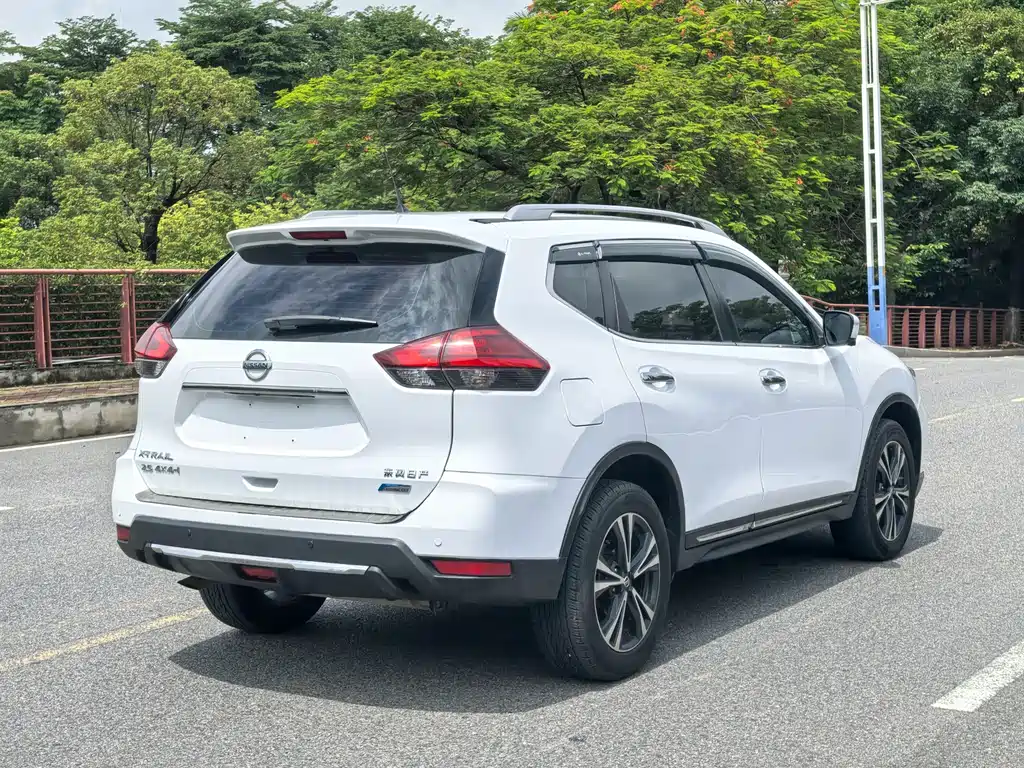 Nissan X-Trail 2017 — фото 16