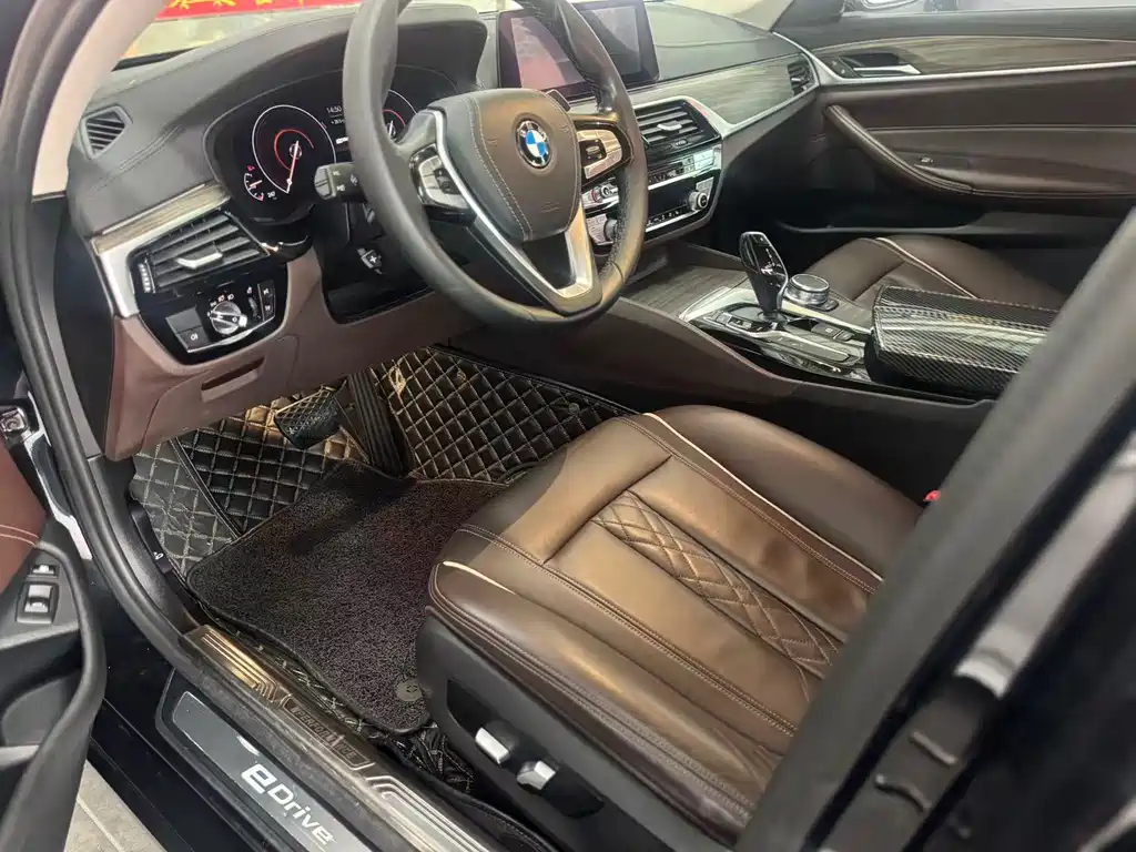BMW 5 Series New Energy 2019 — фото 3