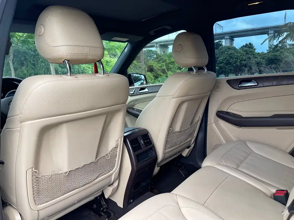Mercedes-Benz GLE 2018 — фото 26