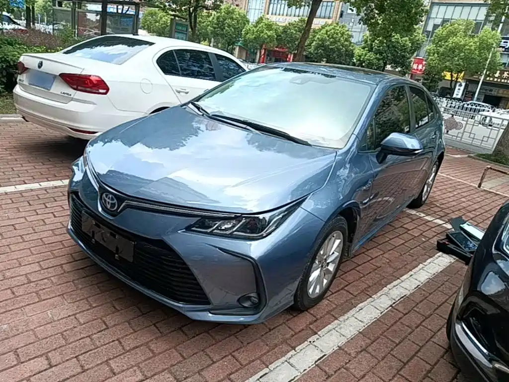 Toyota Corolla 2022 — фото 2