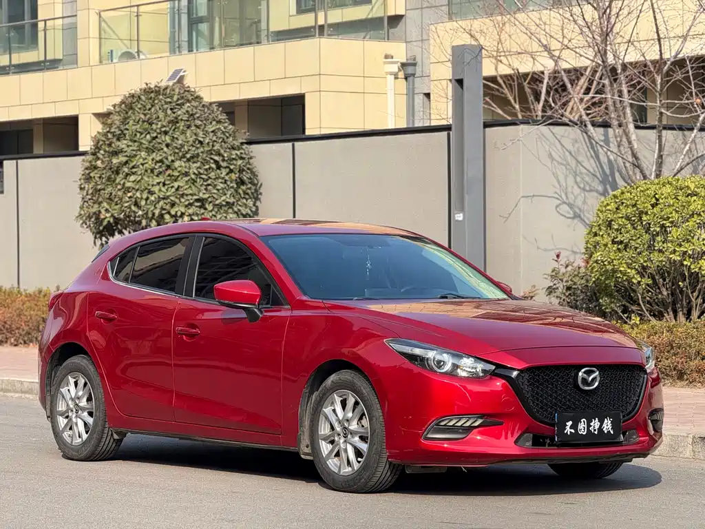 Mazda 3 Axela 2018 — фото 3