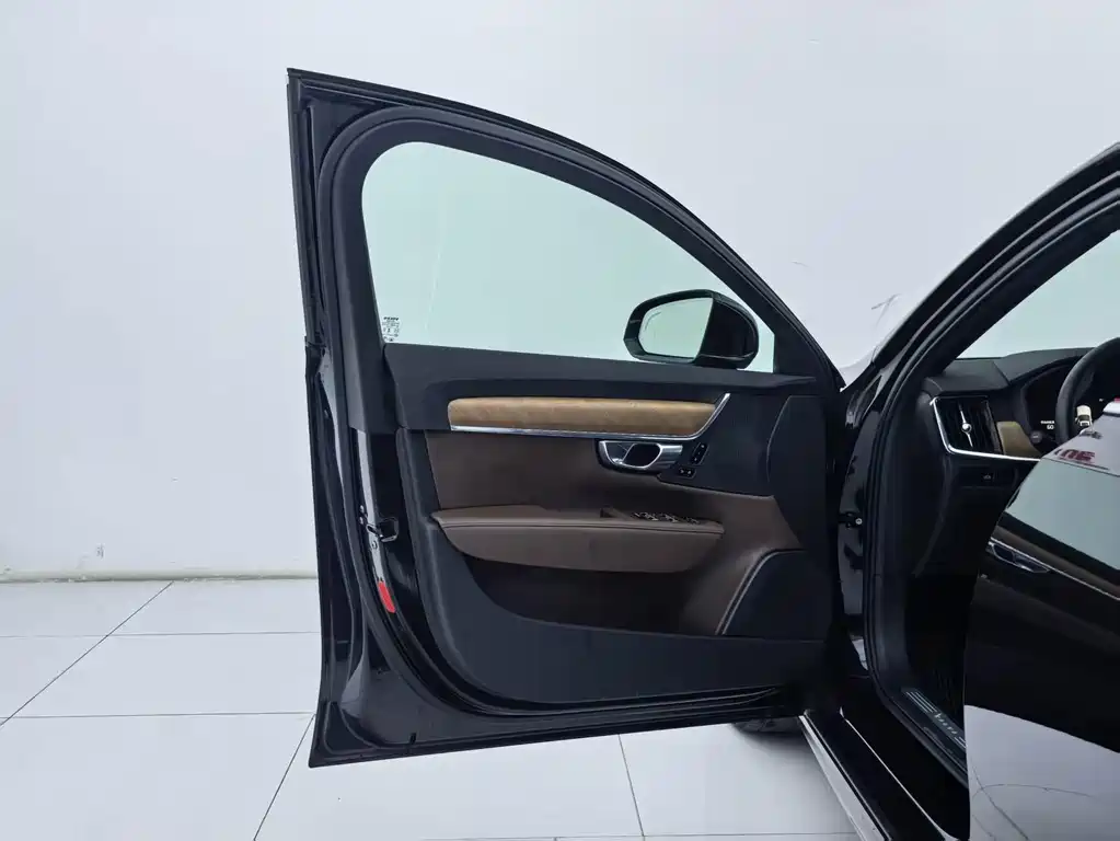 Volvo S90 2024 — фото 26