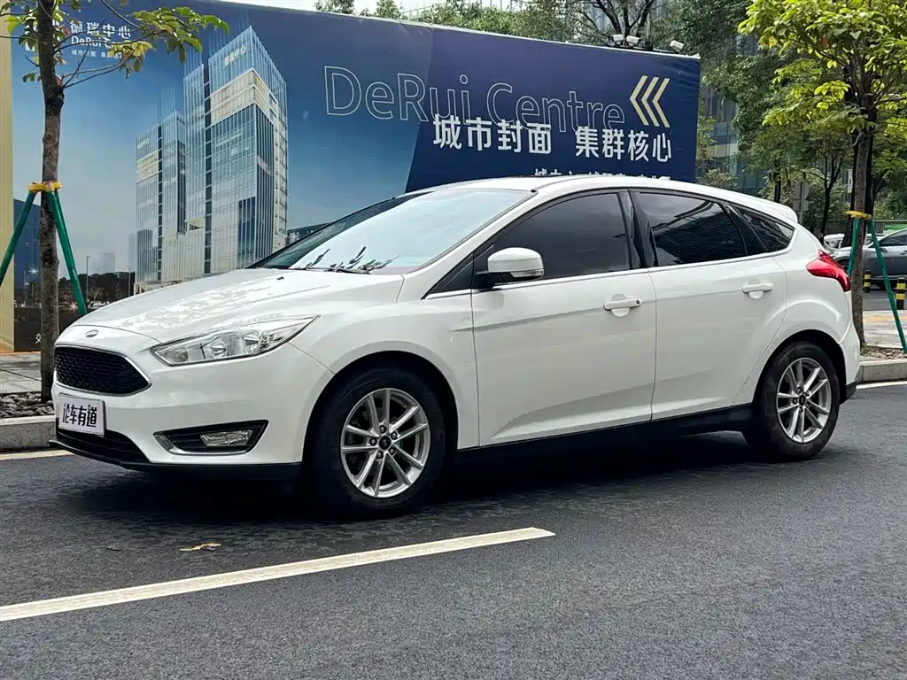 Ford Focus 2018 — фото 1