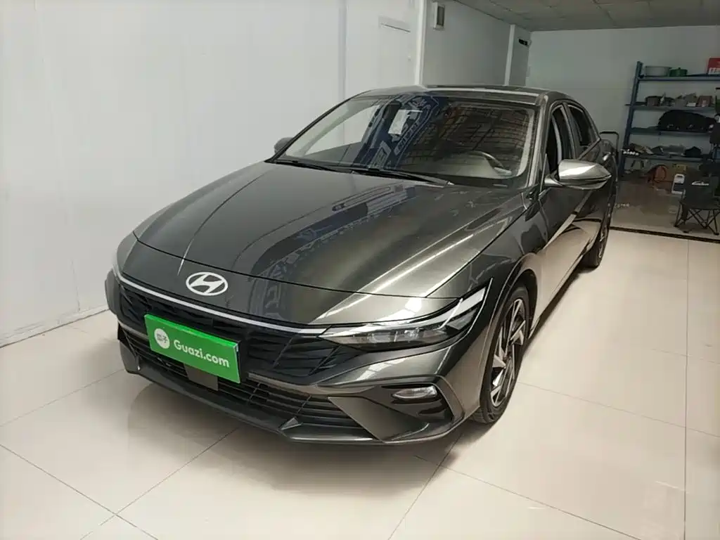 Hyundai Elantra 2024