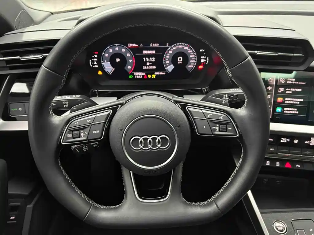 Audi A3 2023 — фото 3
