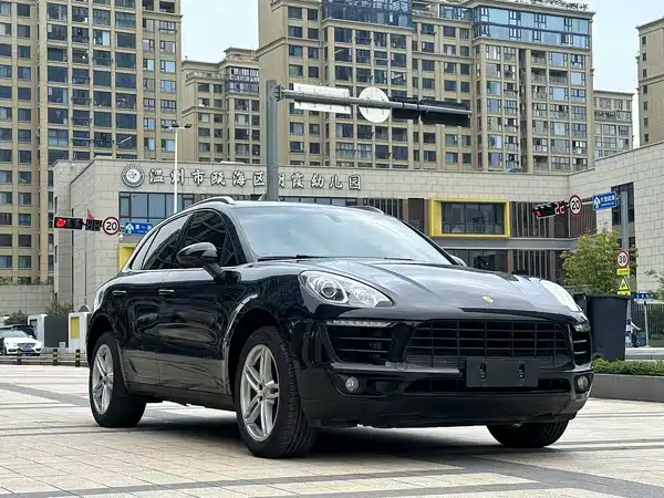 Porsche Macan 2016