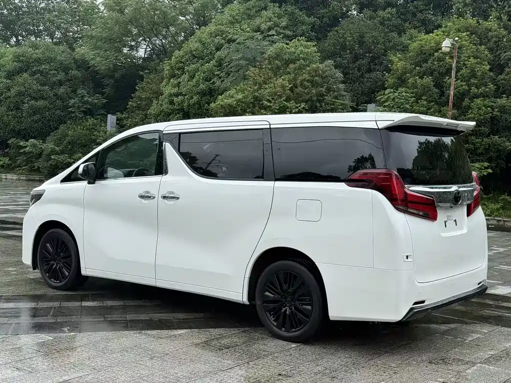 Toyota Alphard 2018 — фото 3