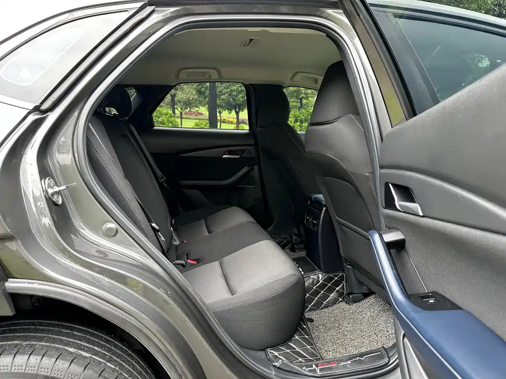 Mazda CX-30 2020 — фото 22