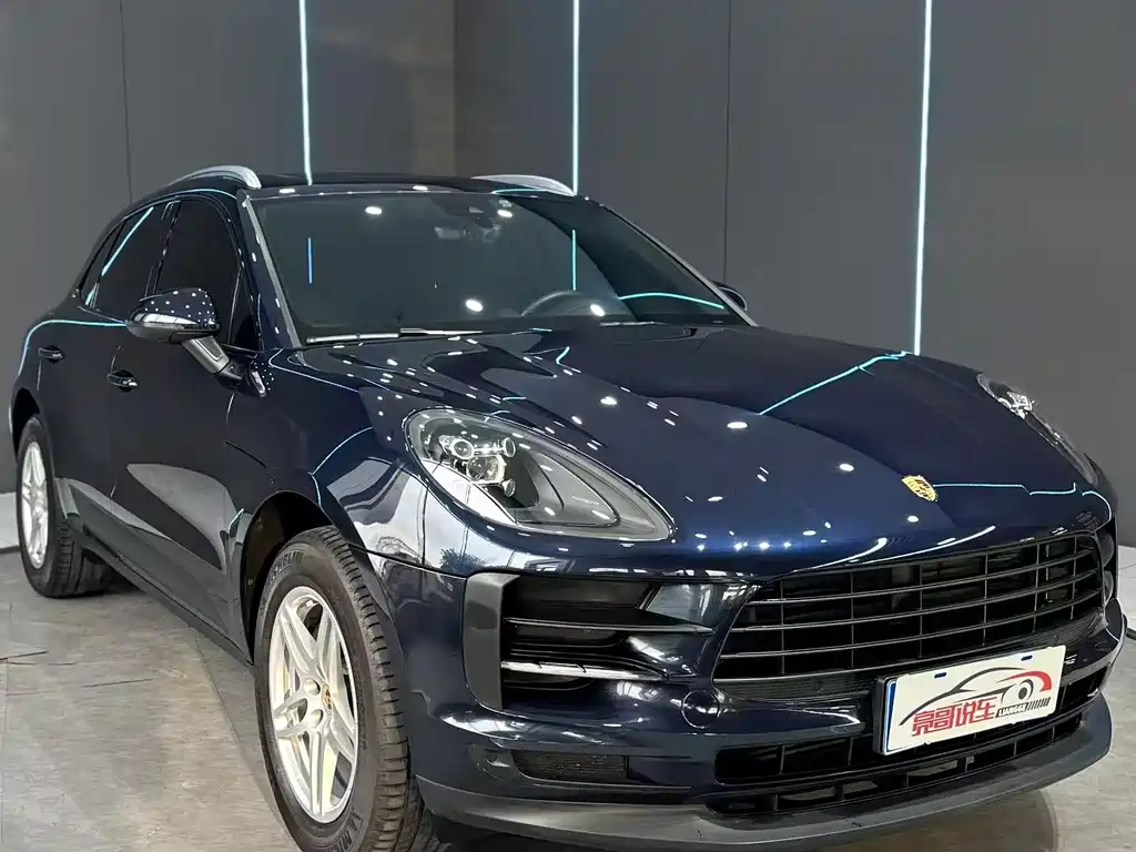 Porsche Macan 2021