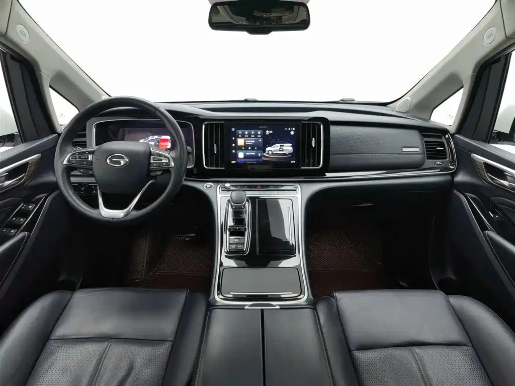 GAC Motor Trumpchi M8 2022 — фото 5