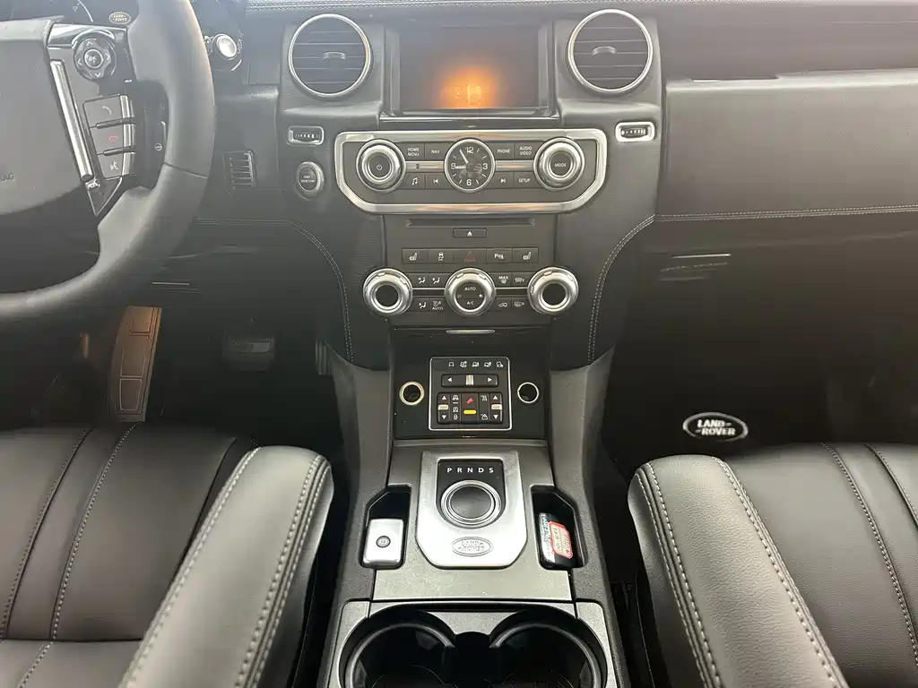 Land Rover Discovery 2014 — фото 17