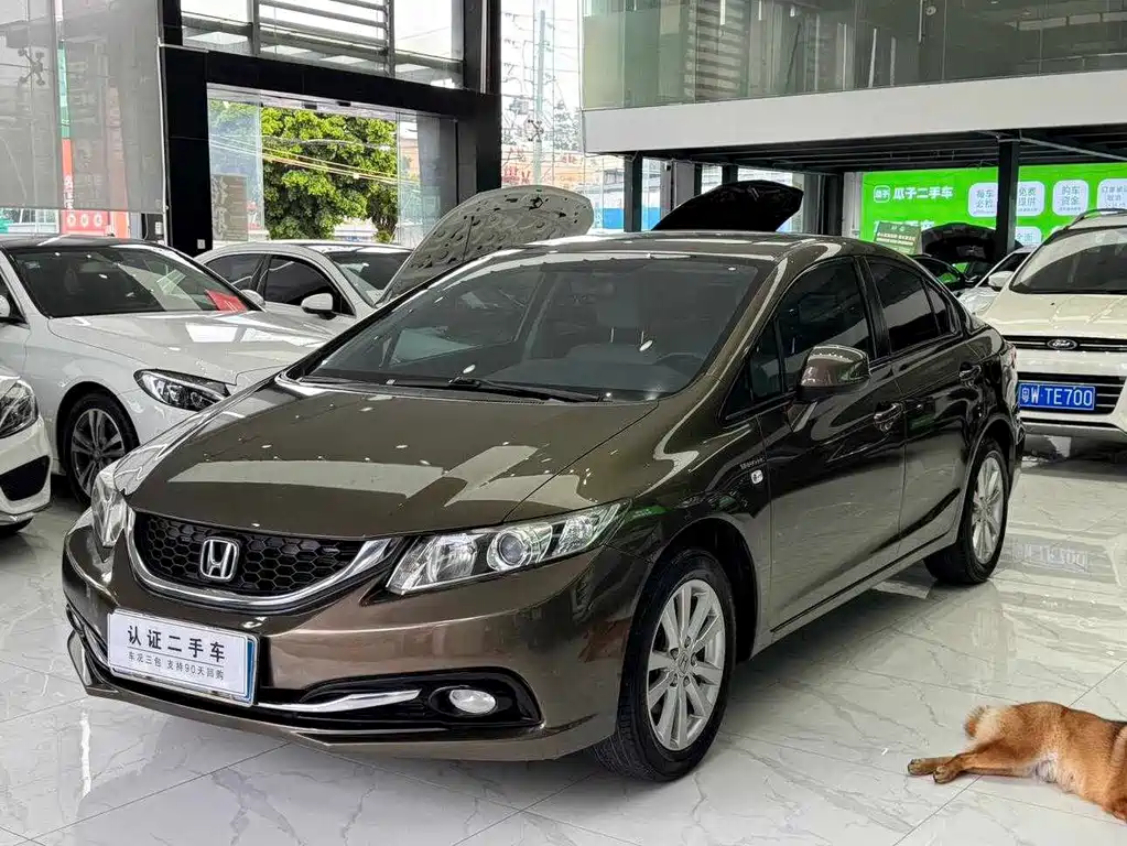 Honda Civic 2015 — фото 1