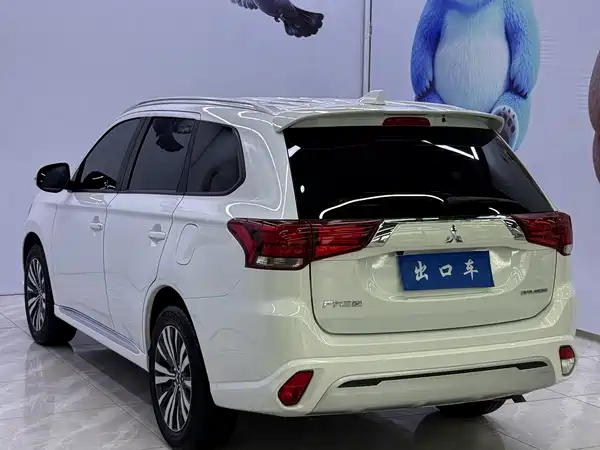 Mitsubishi Outlander 2022