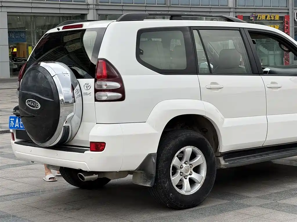 Toyota Prado 2008 — фото 10