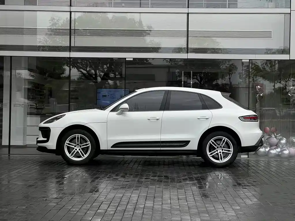 Porsche Macan 2023 — фото 2