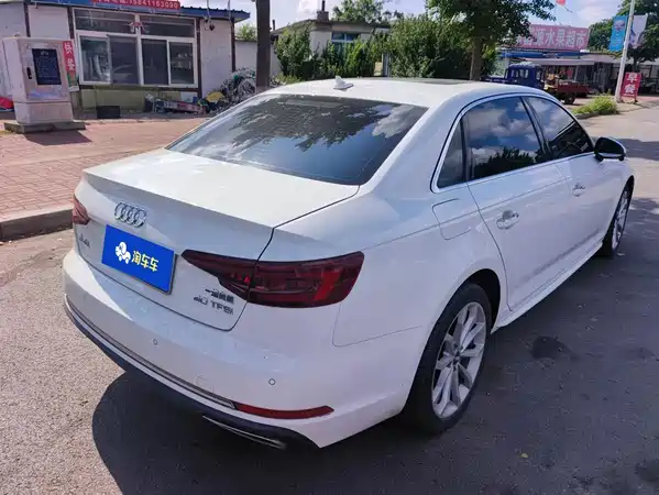 Audi A4L 2019