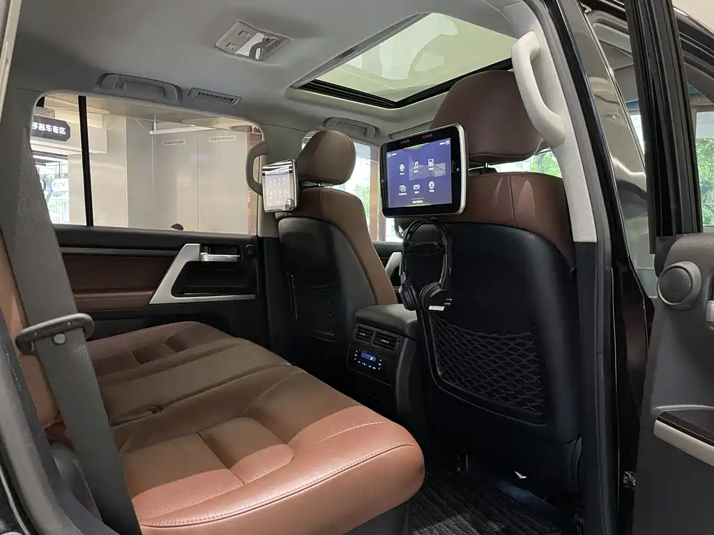 Toyota Land Cruiser 2019 — фото 20