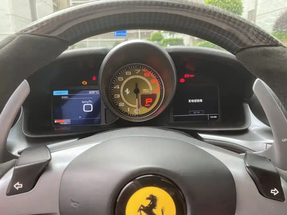 Ferrari GTC4Lusso 2020 — фото 13