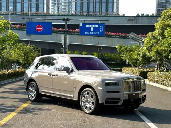 Rolls-Royce Cullinan 2022