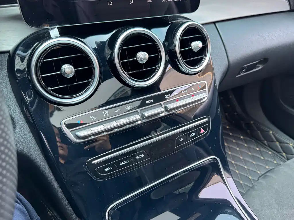 Mercedes-Benz C-Class 2020 — фото 19