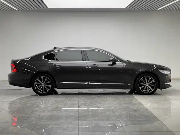 Volvo S90 2021
